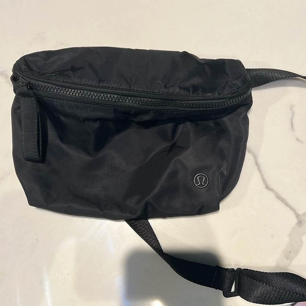 Lululemon crossbody black bag